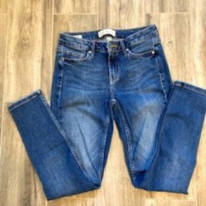 Calvin Klein blue wash Ankle Skinny mid rise Size 2